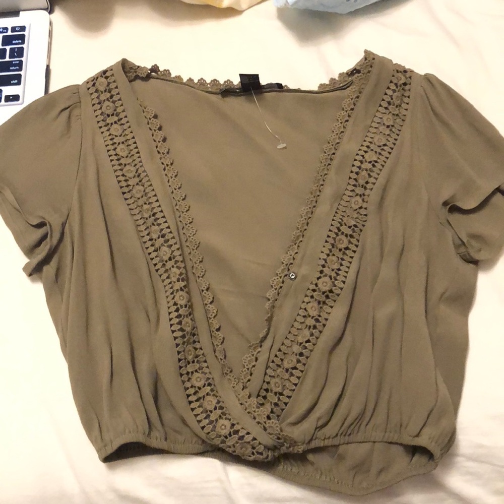 Snap button shirt cropped